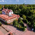 Отель Nad Pisa 3*